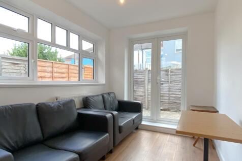 94 Whippingham Road Lounge