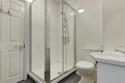 12 Pevensey Road Bathroom 1 (2)