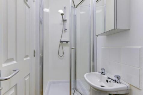12 Pevensey Road Bathroom 3