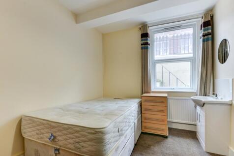 12 Pevensey Road Bedroom 1