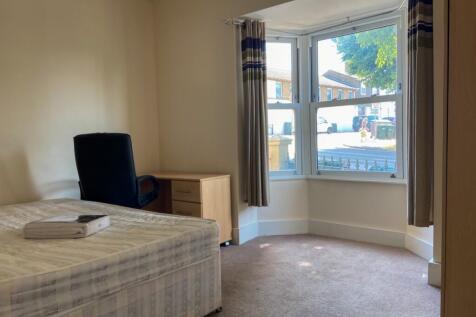 3 Elm Grove Bedroom 1 (2)