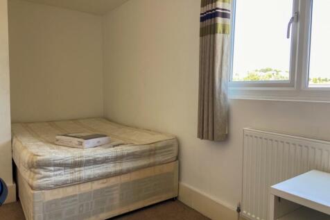 3 Elm Grove Bedroom 6