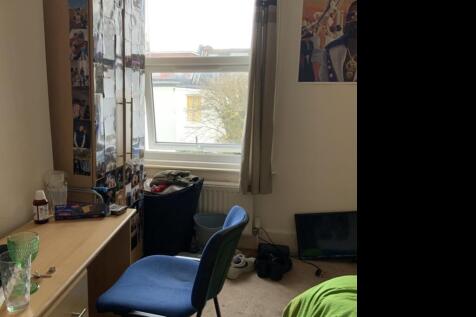 18. Bedroom 4 FFM