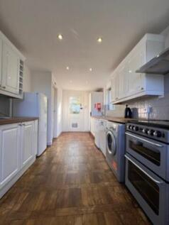 40 Stephens Road - Kitchen (2)