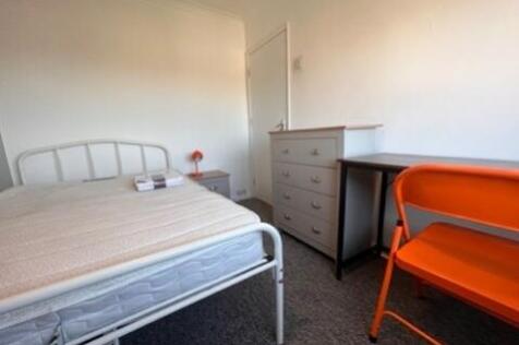 40 Stephens Road - Bedroom 3 (2)