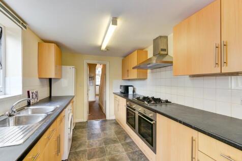 36 Beaconsfield Road-8