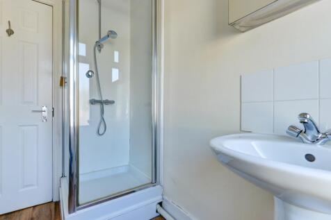 46 Hartington Road Bathroom 1 (2)