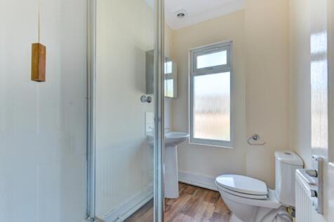 46 Hartington Road Bathroom 1