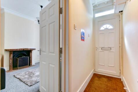 68 Whippingham Road Front Entrance