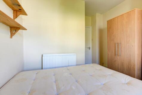 68 Whippingham Road Bedroom 2 (2)