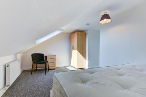 68 Whippingham Road Bedroom 6 (2)