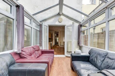 LOUNGE (2)