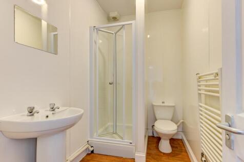 BATHROOM (3)