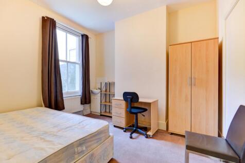 84 Brading Road Bedroom 2 (2)