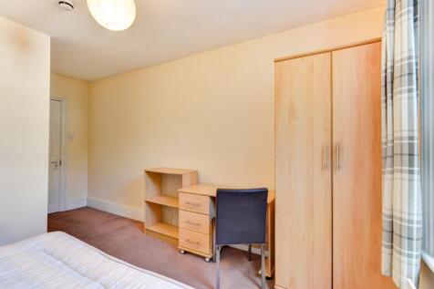 84 Brading Road Bedroom 3