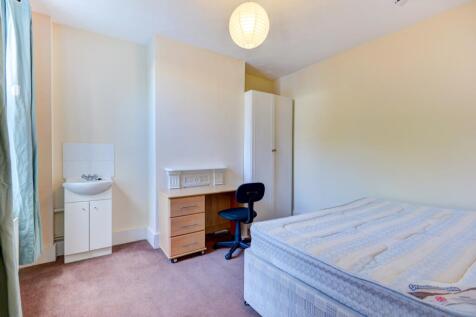 84 Brading Road Bedroom 4 (2)