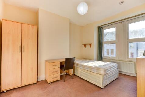 84 Brading Road Bedroom 5 (2)