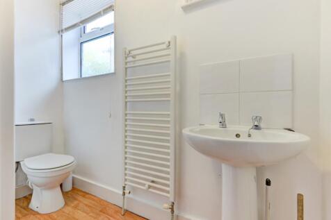 84 Brading Road WC