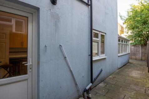84 Brading Road BoH (3)