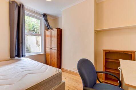 28 Franklin Street Bedroom 1