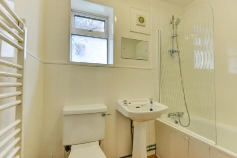 97 Bonchurch Road Bathroom 1 (2)