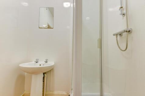 97 Bonchurch Road Bathroom 2