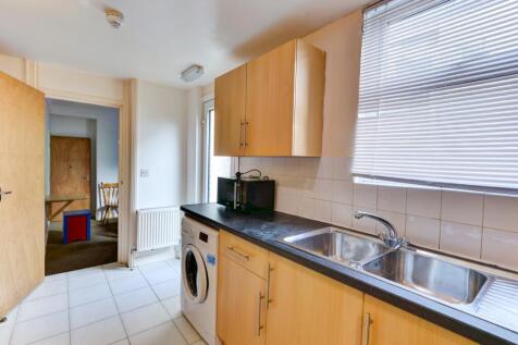 28a Crescent Road Kitchen