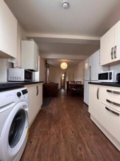 19 Hollingbury Park Avenue - Kitchen (1)