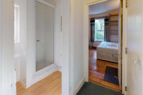 G4-Lets-42-Hartington-Bathroom(2)