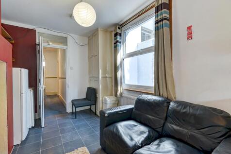 103 Whippingham Road Lounge Area