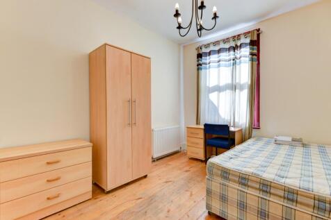 103 Whippingham Road Bedroom 2 (2)