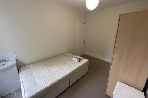 73 Bernard Road - Bedroom 5 (2)