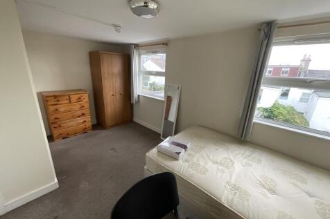 73 Bernard Road - Bedroom 6 (1)