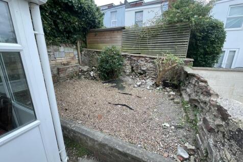73 Bernard Road - Garden (2)