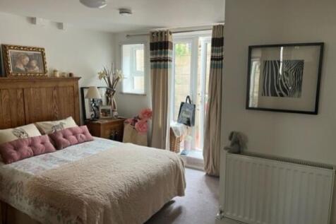 Bedroom(3)
