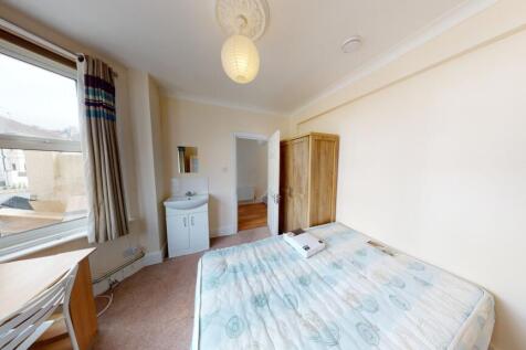 1 Whippingham Street Bedroom 1 (2)