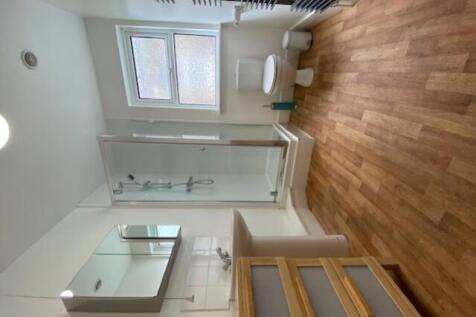 1 Whippingham Street Bedroom 4