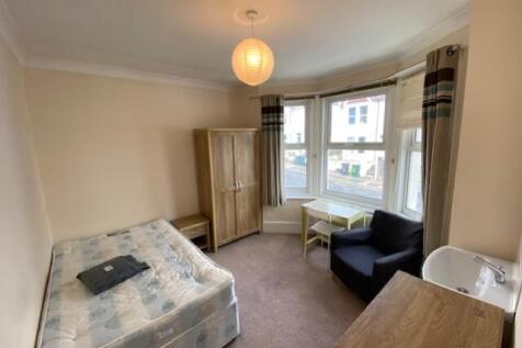 1 Whippingham Street Bedroom 5