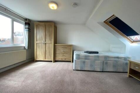 1 Whippingham Street Bedroom 6