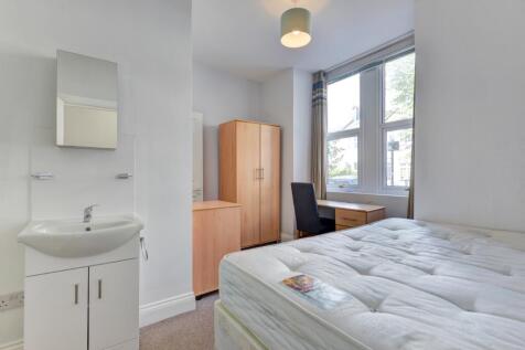 22 Freshfield Street Bedroom 1 (2)