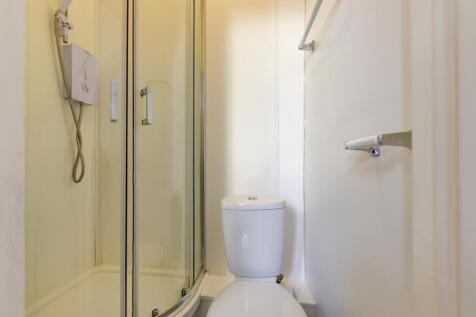 22 Freshfield Street Bedroom 1 Ensuite