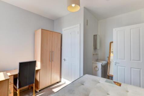 22 Freshfield Street Bedroom 3 (2)