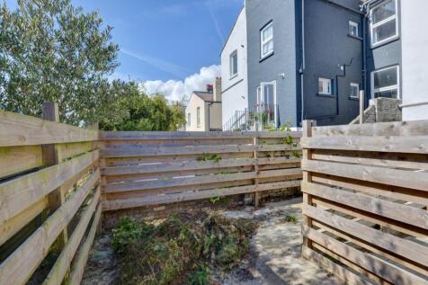 22 Freshfield Street Outside Area (2)