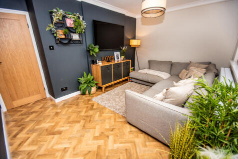 STUNNING LOUNGE