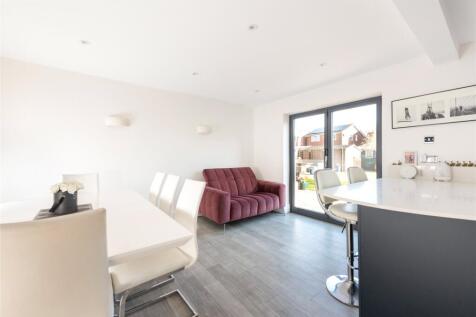 Dining/Fam Room
