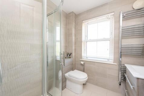 F/F Shower Room