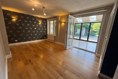Dining Room.jpg