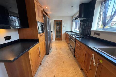 Kitchen 4.jpg