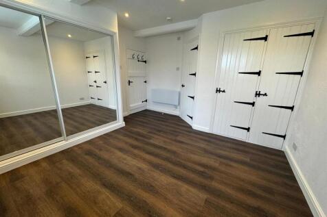 Bedroom 5.jpg