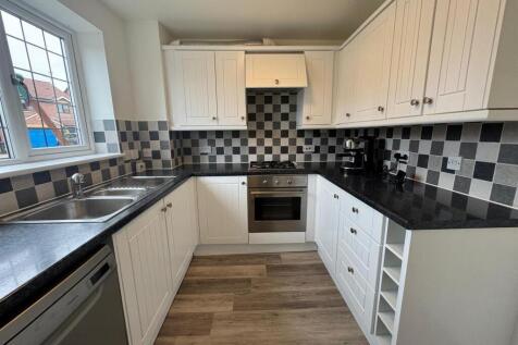 Kitchen 2.jpg